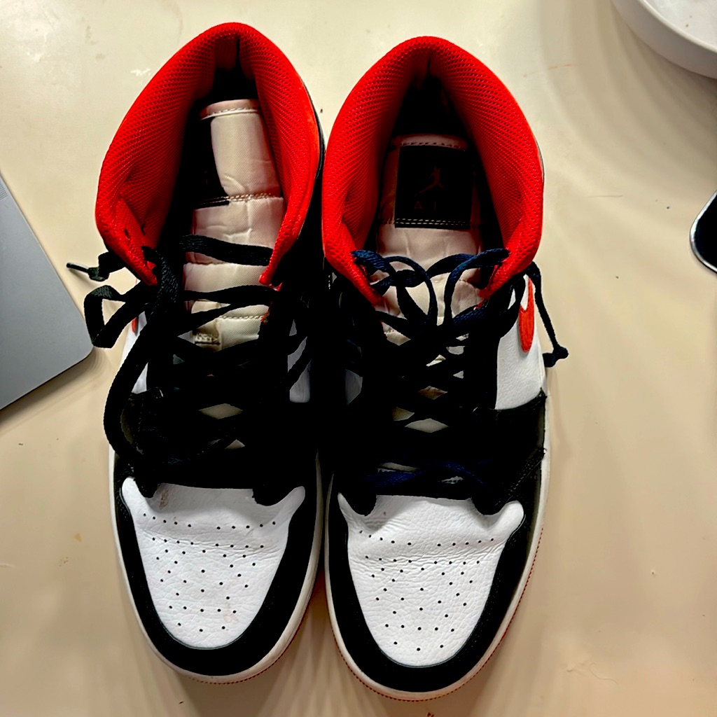 Men’s Air Jordan 1 Mid Shoes